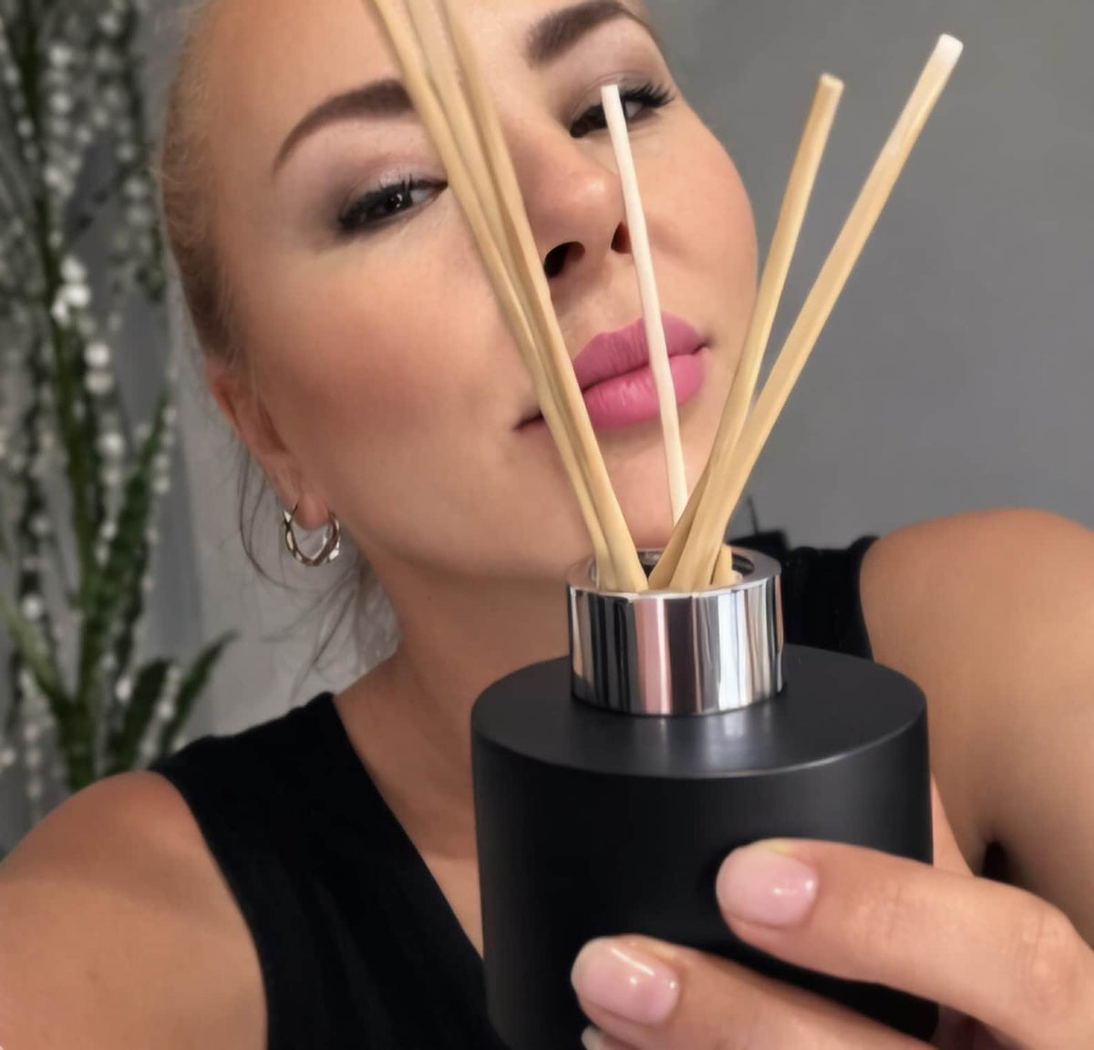 Coffee & Vanilla Reed Diffuser detail 3