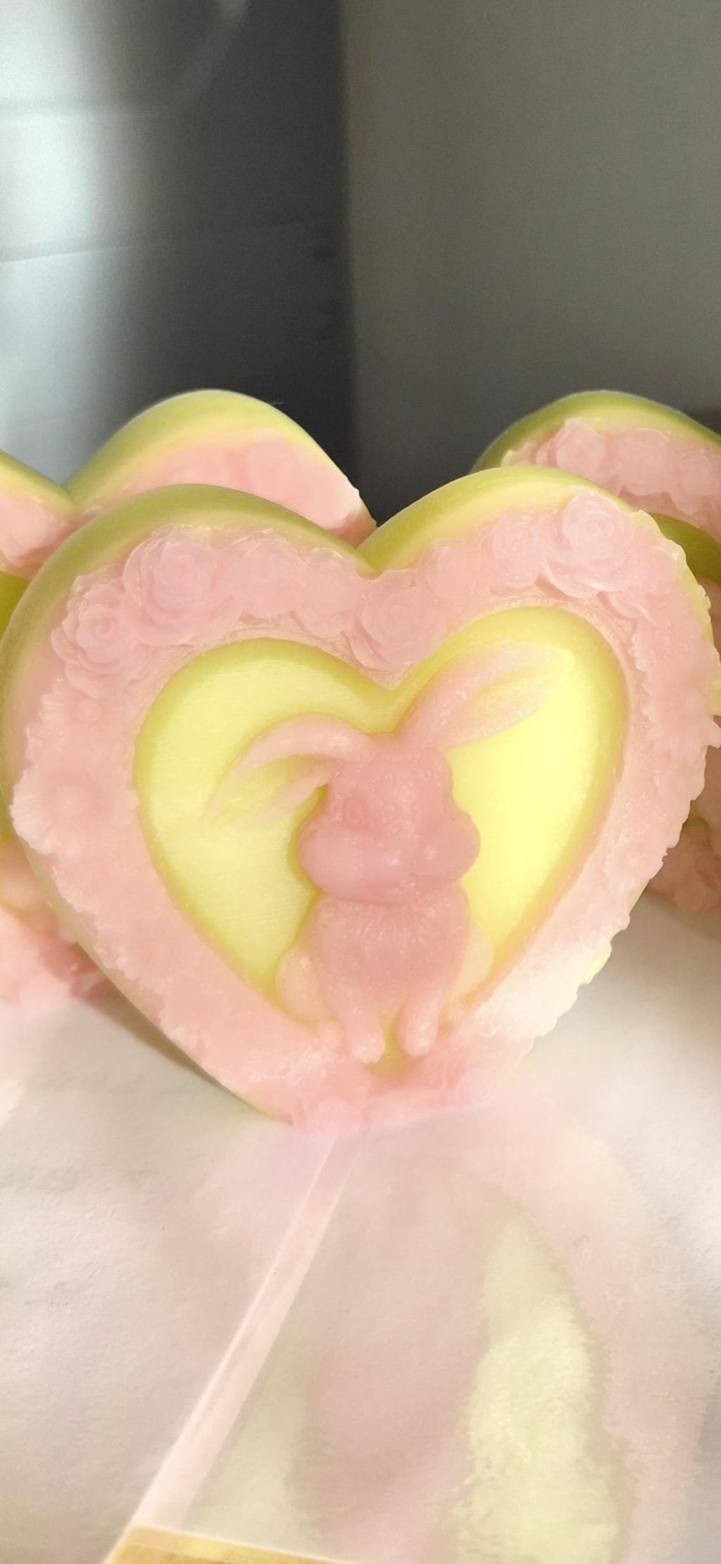 Golden Fig & Vanilla Bunny Melt detail 3